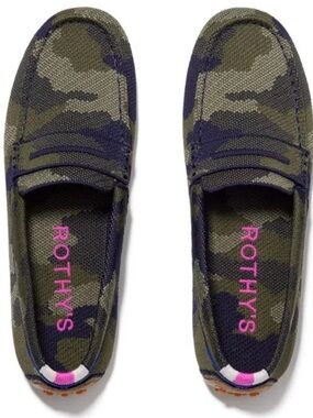 Like New! Rothy’s Women’s Driver in color Spruce Size 10